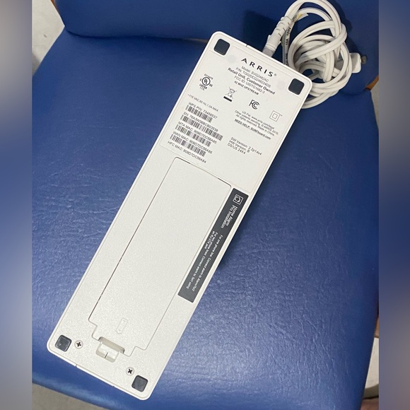 ARRIS Surfboard Router SVG2482AC - Picture 9 of 16